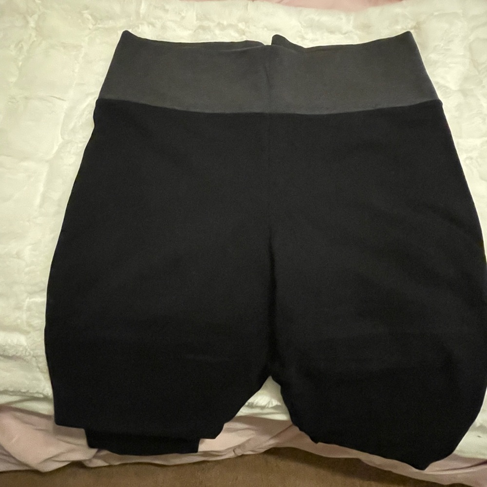 Victoria’s Secret leggings
